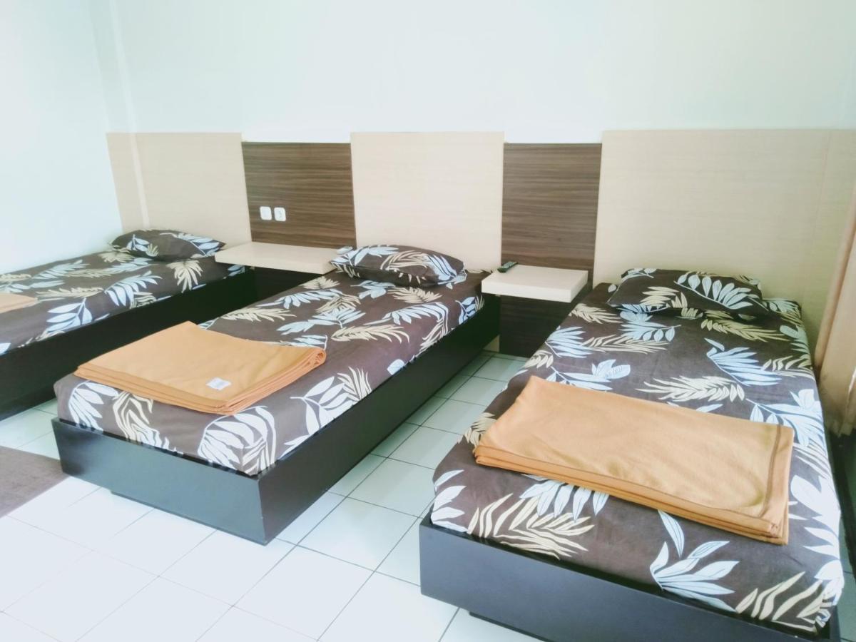 Hotel Taman Indah Madiun Exterior foto