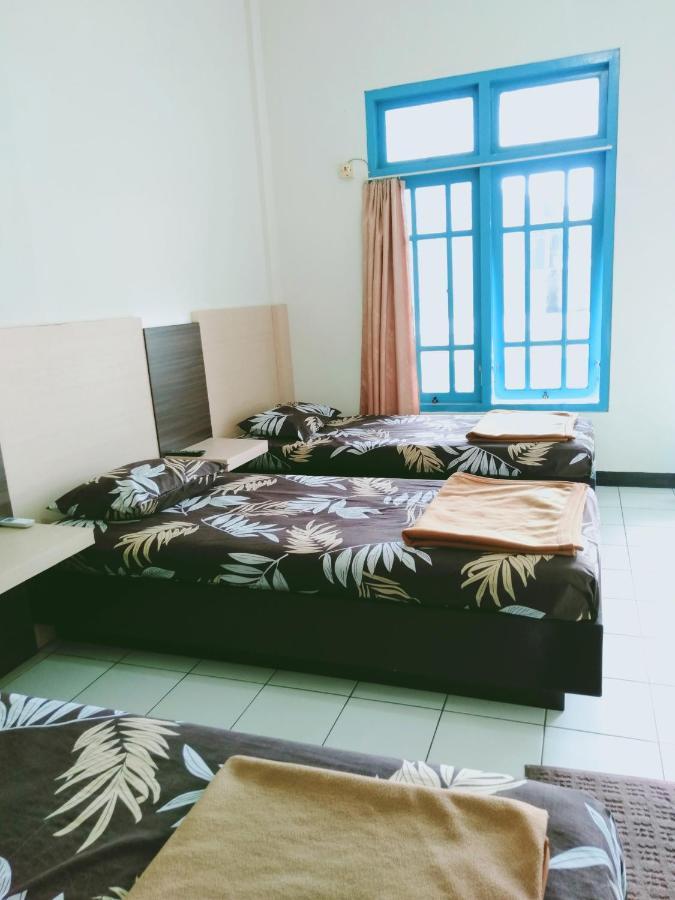 Hotel Taman Indah Madiun Exterior foto