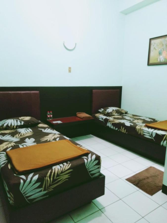 Hotel Taman Indah Madiun Exterior foto