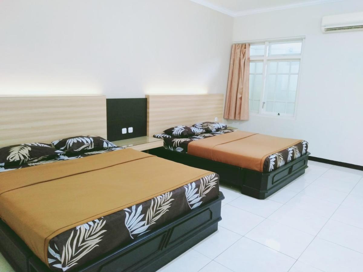 Hotel Taman Indah Madiun Exterior foto