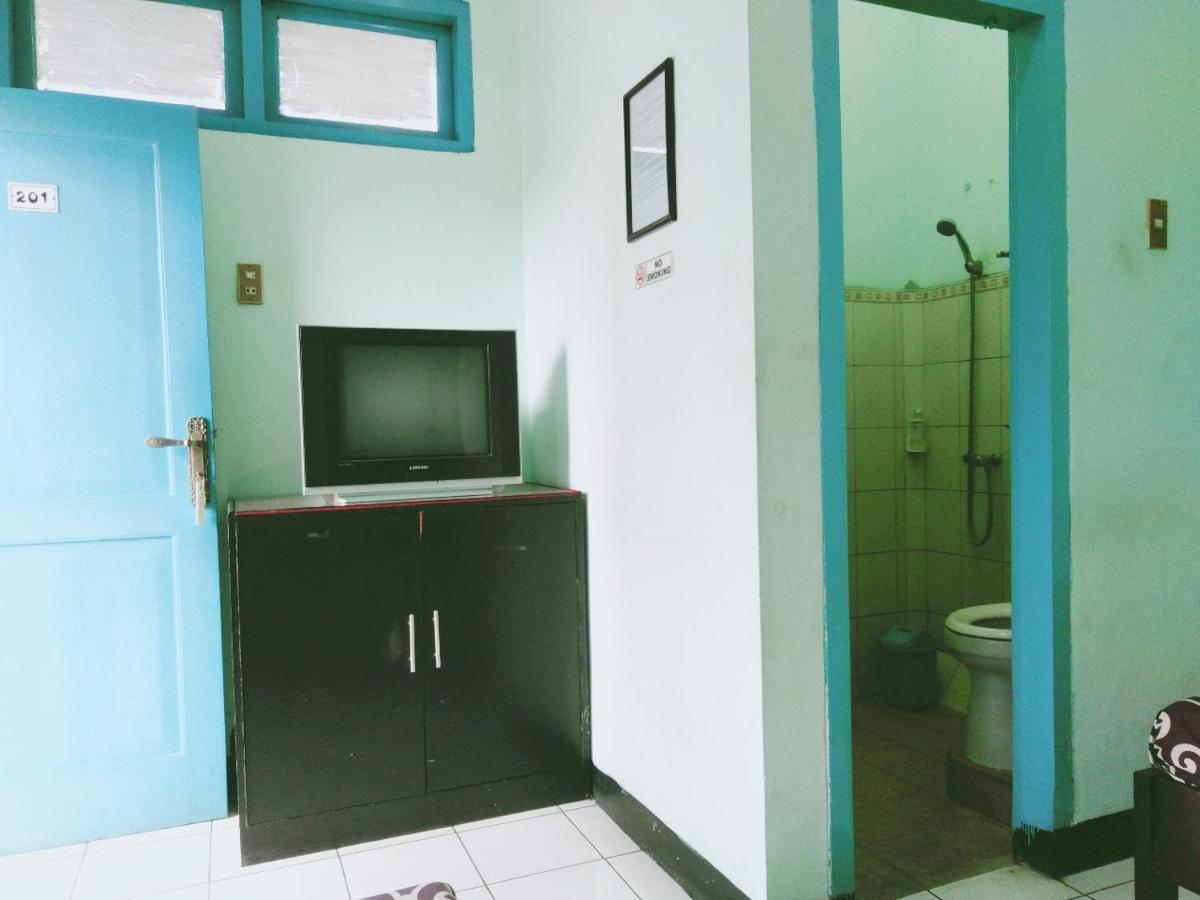 Hotel Taman Indah Madiun Exterior foto