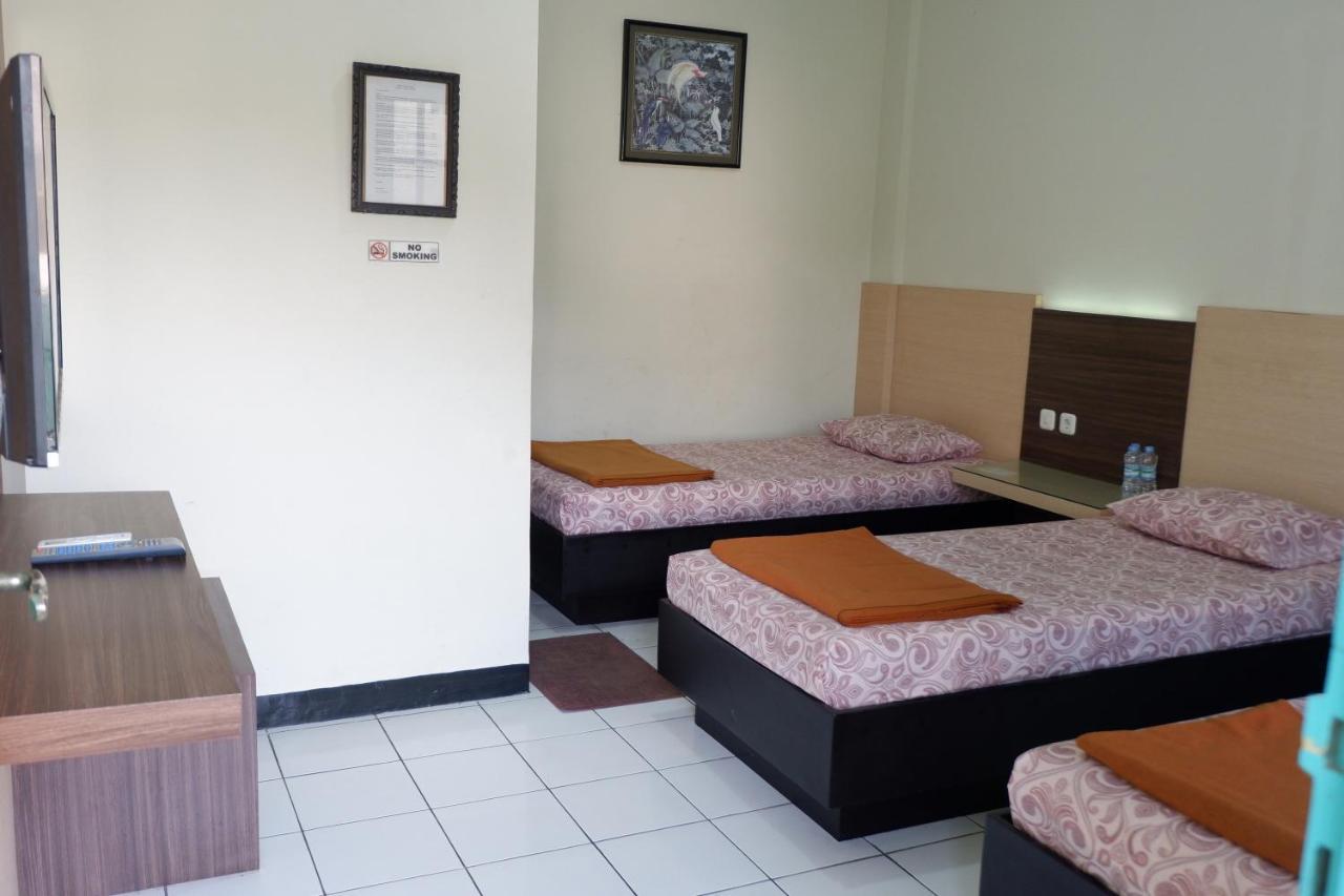 Hotel Taman Indah Madiun Exterior foto