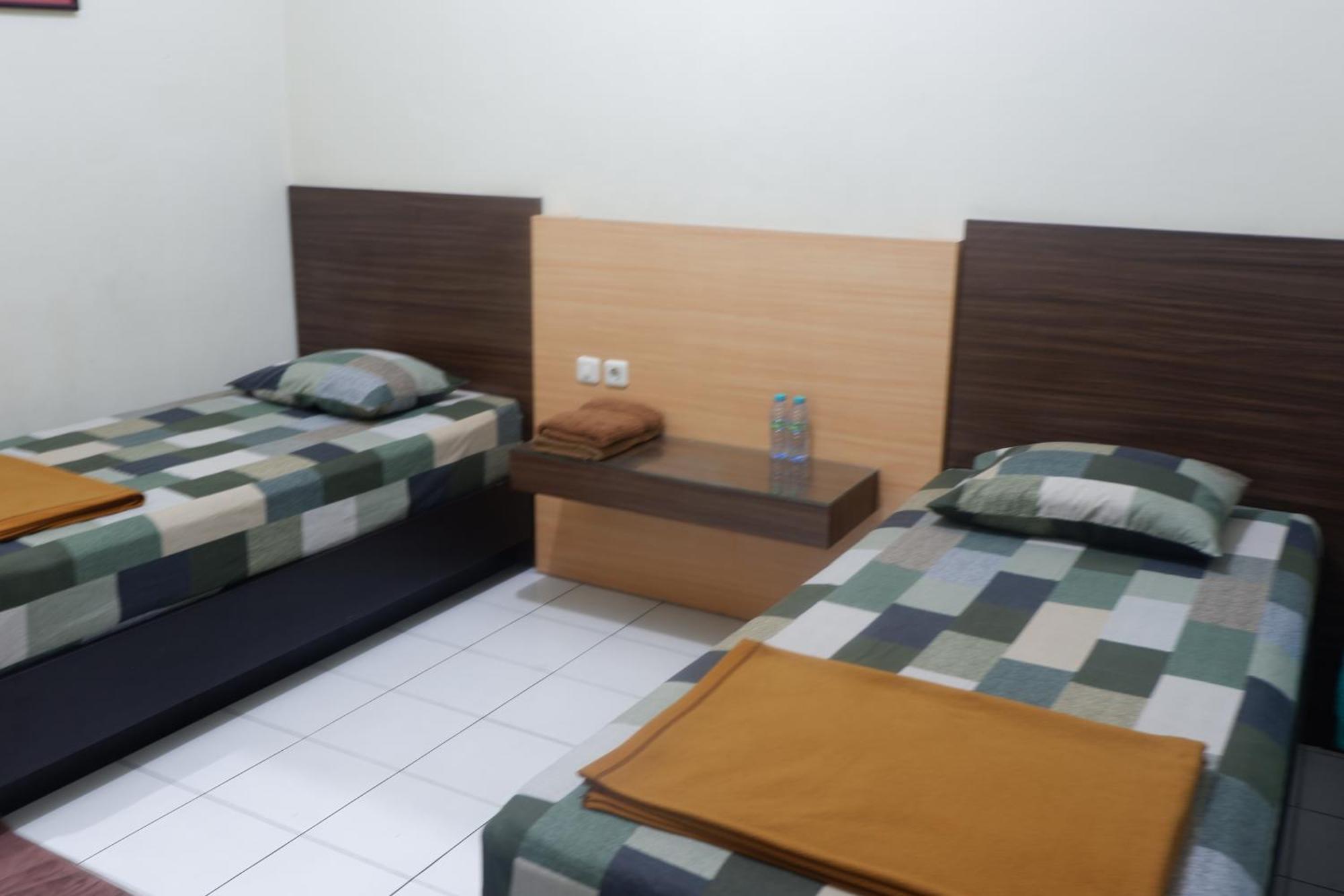 Hotel Taman Indah Madiun Exterior foto